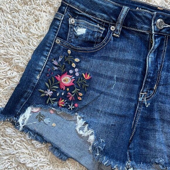 American Eagle Ne(x)t Level Stretch Hi Rise Shorty  Floral Hi-Rise Shortie Denim - Picture 2 of 15